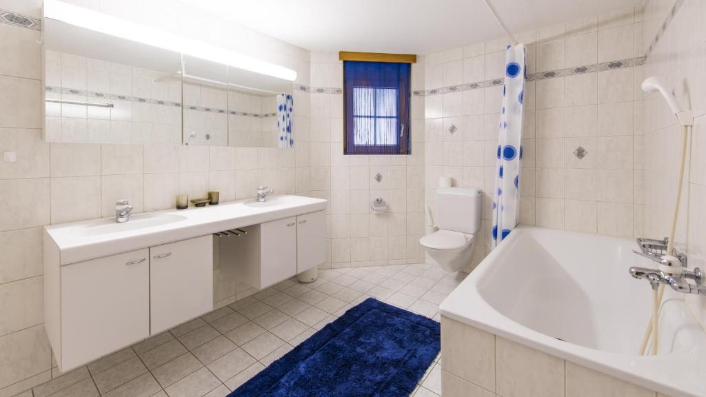 Haus Evita Saas-Grund Zimmer foto