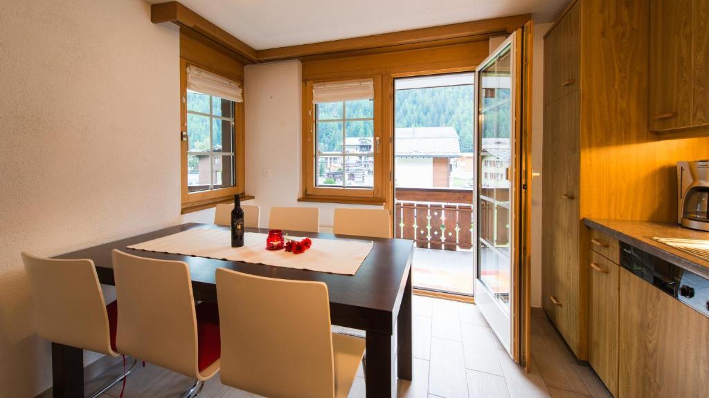 Haus Evita Saas-Grund Zimmer foto